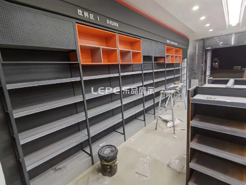 加油站便利店貨架怎么擺放 佳能加油站便利店貨架安裝現場